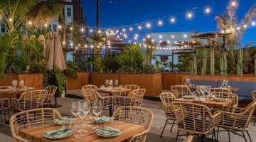 Savour the Sky: Benefits and Joys of Outdoor Rooftop Dining