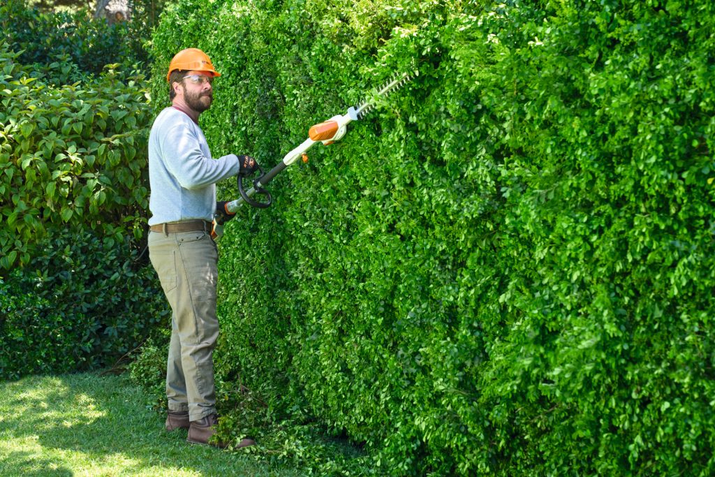 Reliable hedge trimming
