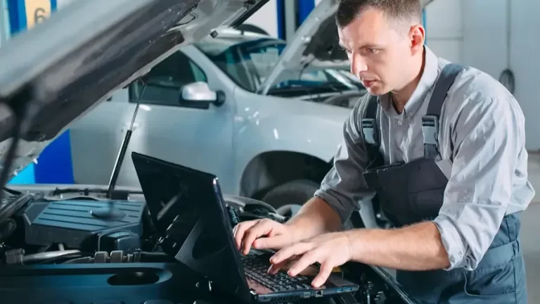 Boost Fleet Efficiency with AutoTruck Diagnostic Software Reliable Advanced Devices